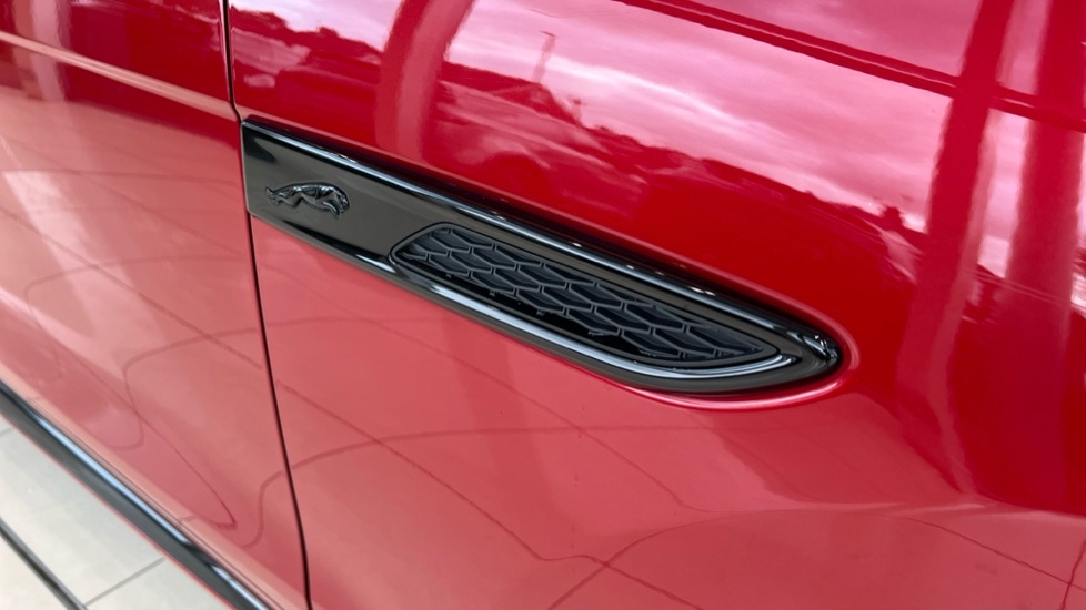 Used Jaguar F-Pace 2024 for sale - 76328019: Photo 41