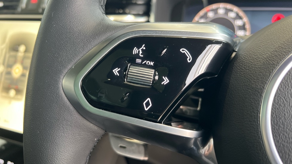 Used Jaguar F-Pace 2024 for sale - 76328019: Photo 68