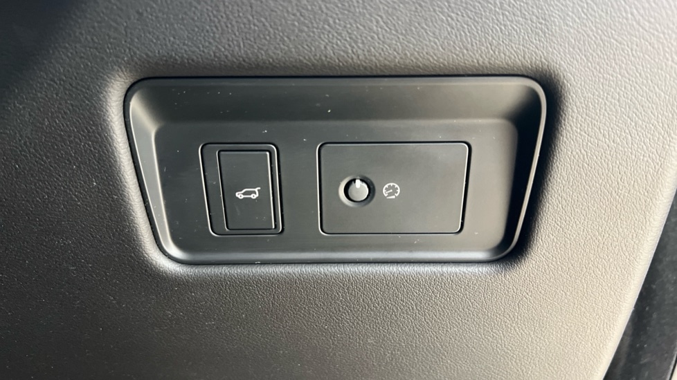 Used Jaguar F-Pace 2024 for sale - 76328019: Photo 74