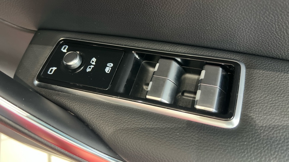 Used Jaguar F-Pace 2024 for sale - 76328019: Photo 75