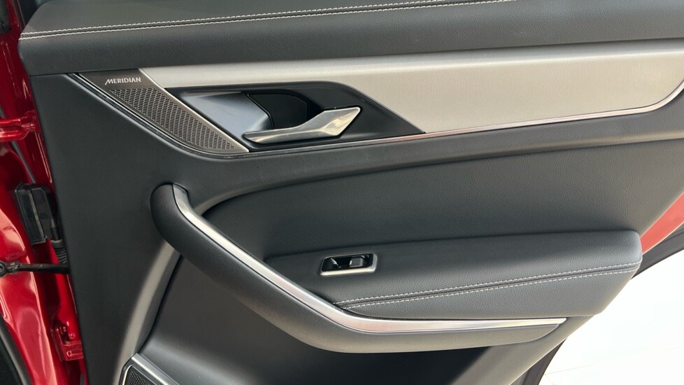 Used Jaguar F-Pace 2024 for sale - 76328019: Photo 79