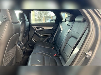 Used Jaguar F-Pace 2021 for sale - 76556938: Photo