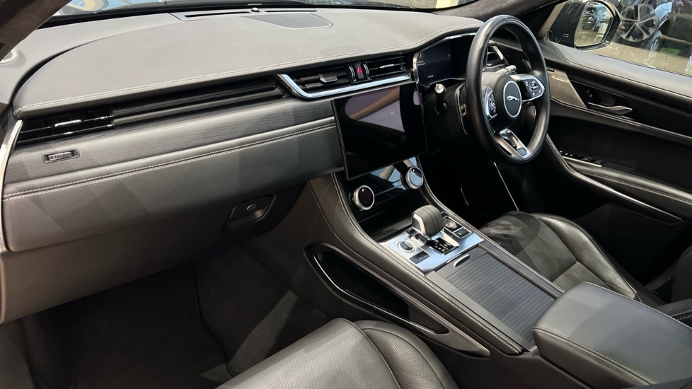 Used Jaguar F-Pace 2023 for sale - 76609585: Photo 33