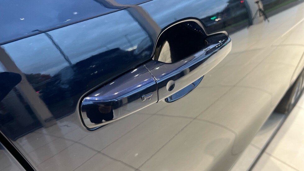 Used Jaguar F-Pace 2023 for sale - 76609585: Photo 44