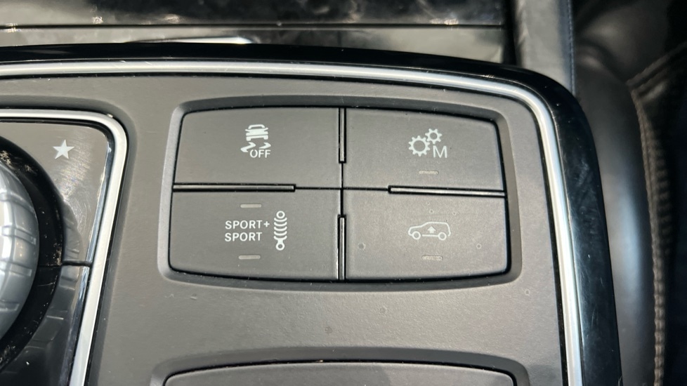 Used Mercedes-Benz GLE 2018 for sale - 76901264: Photo 58