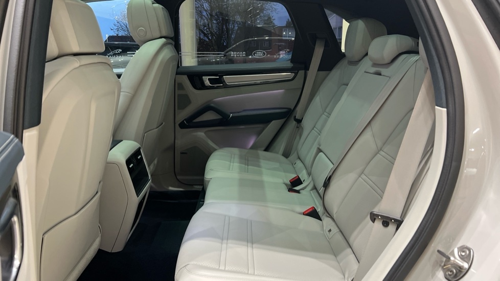 Used Porsche Cayenne 2022 for sale - 76861880: Photo 14