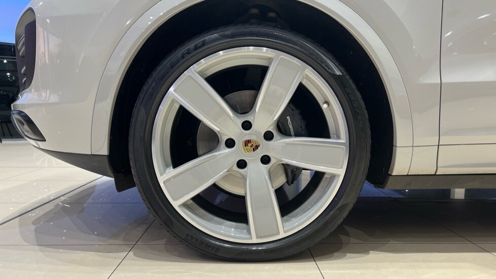 Used Porsche Cayenne 2022 for sale - 76861880: Photo 17