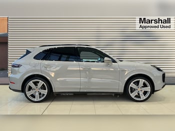 Used Porsche Cayenne 2022 for sale - 76861880: Photo