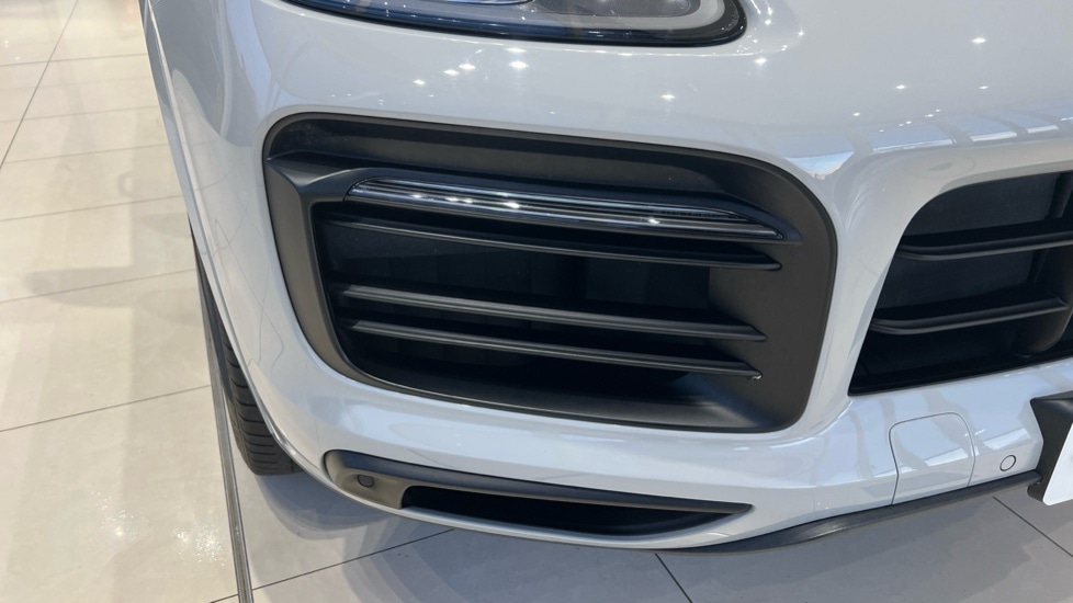Used Porsche Cayenne 2022 for sale - 76861880: Photo 40