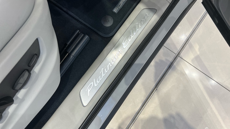 Used Porsche Cayenne 2022 for sale - 76861880: Photo 70