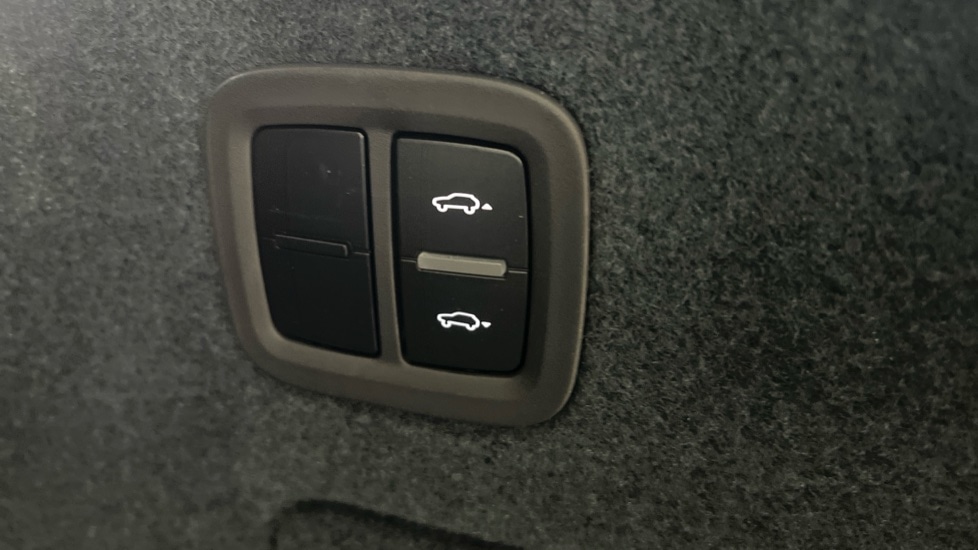 Used Porsche Cayenne 2022 for sale - 76861880: Photo 79