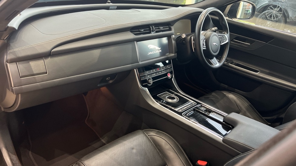 Used Jaguar XF 2021 for sale - 76937579: Photo 33