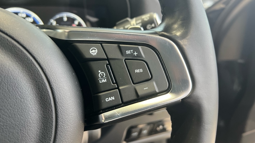 Used Jaguar XF 2021 for sale - 76937579: Photo 67