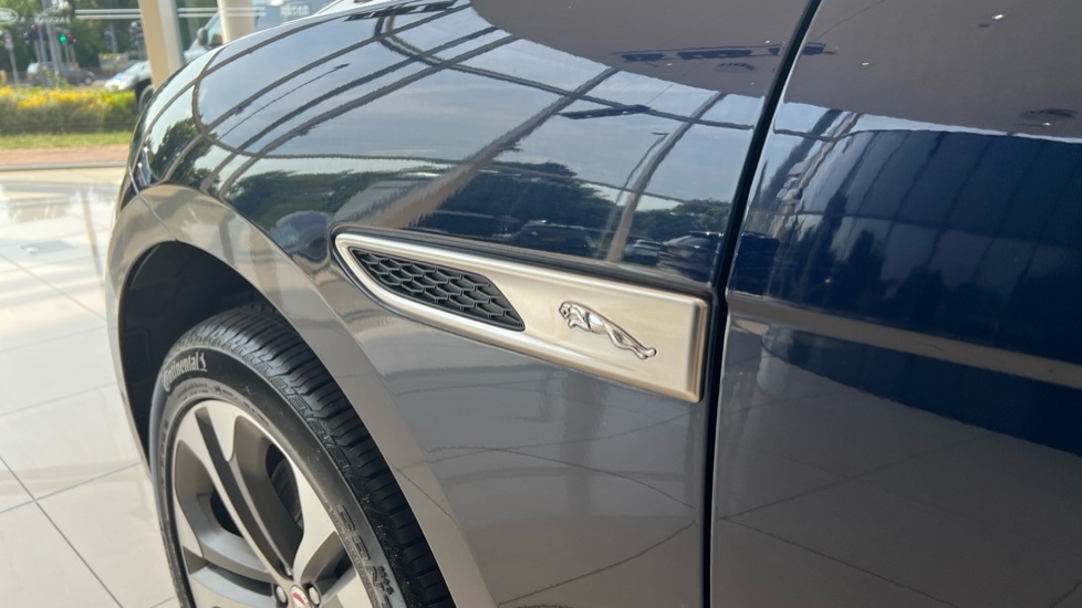 Used Jaguar F-Pace 2021 for sale - 76265674: Photo 21