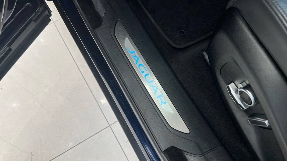 Used Jaguar F-Pace 2021 for sale - 76265674: Photo 24