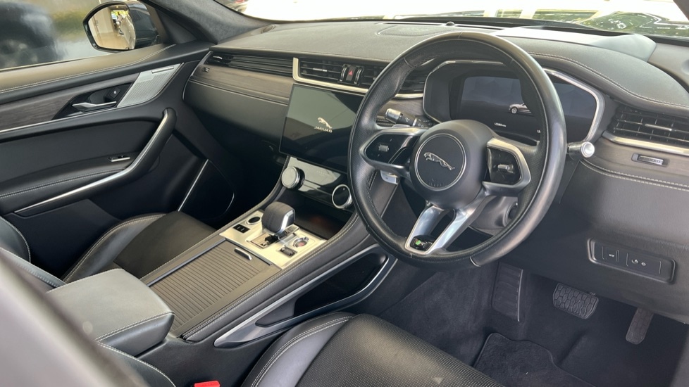 Used Jaguar F-Pace 2021 for sale - 76265674: Photo 32