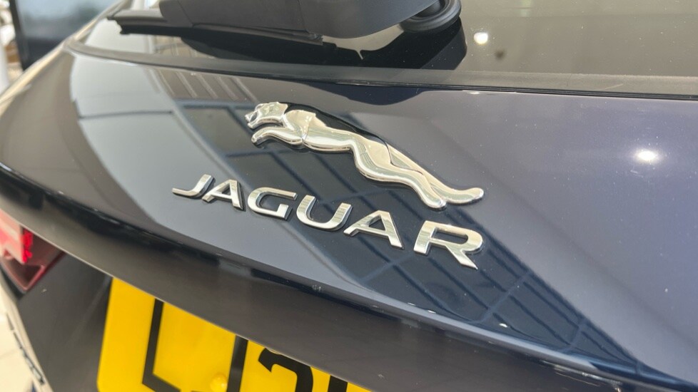 Used Jaguar F-Pace 2021 for sale - 76265674: Photo 46