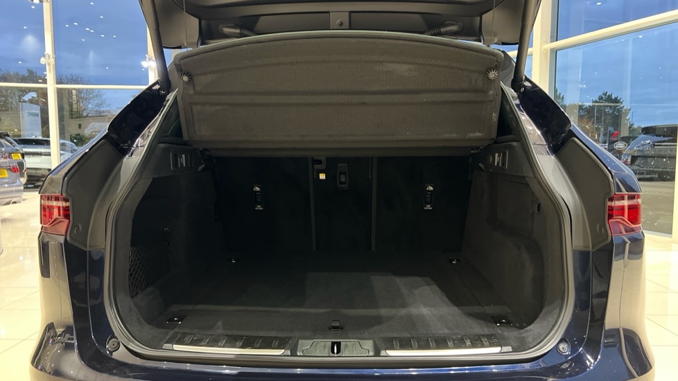 Used Jaguar F-Pace 2023 for sale - 76297346: Photo 10