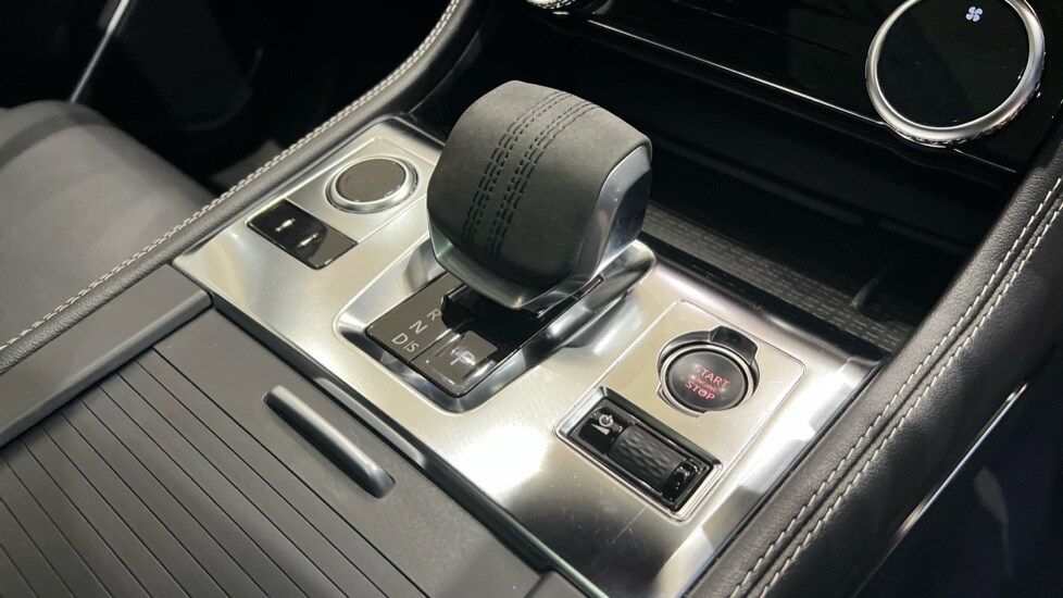 Used Jaguar F-Pace 2023 for sale - 76297346: Photo 13