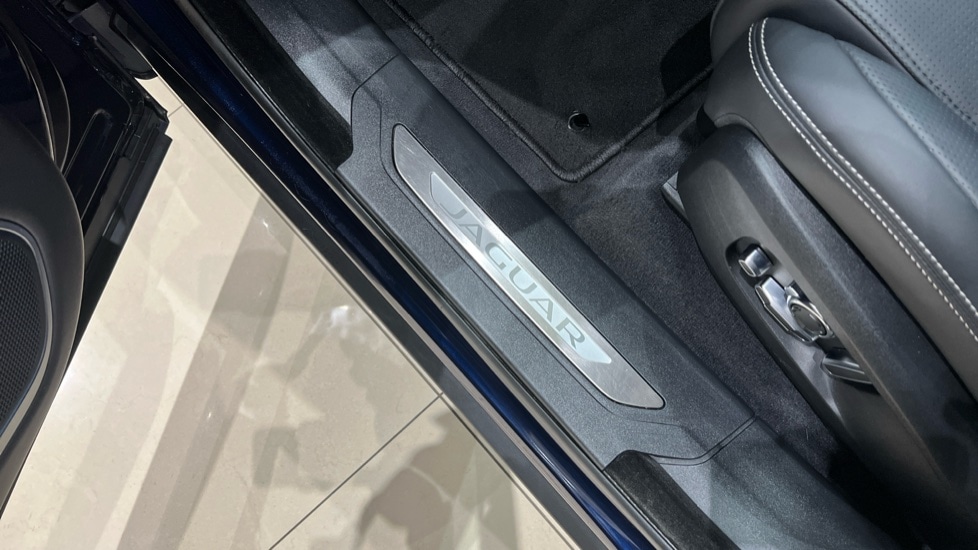 Used Jaguar F-Pace 2023 for sale - 76297346: Photo 25