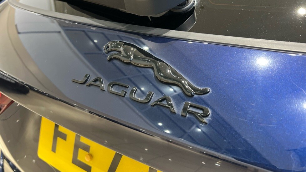Used Jaguar F-Pace 2023 for sale - 76297346: Photo 49