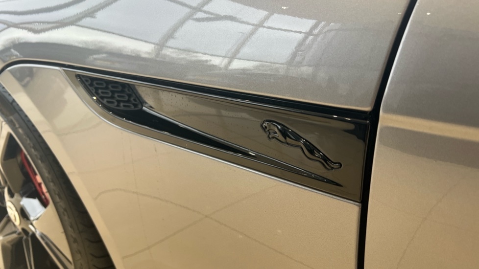 Used Jaguar F-Type 2024 for sale - 77060705: Photo 22