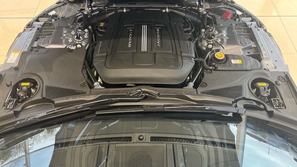 Used Jaguar F-Type 2024 for sale - 77060705: Photo 34