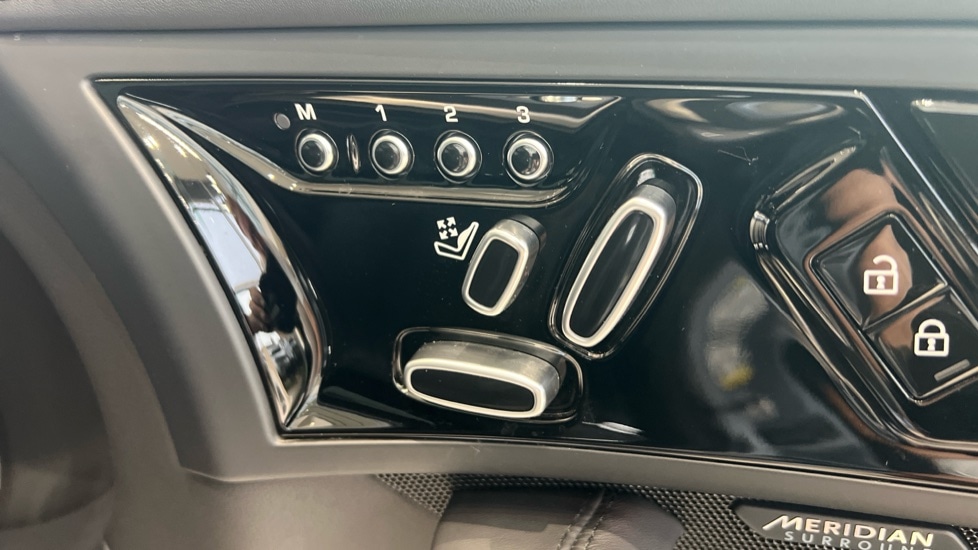 Used Jaguar F-Type 2024 for sale - 77060705: Photo 37