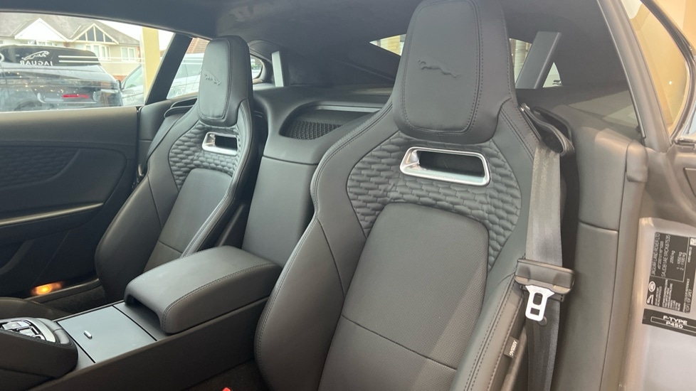 Used Jaguar F-Type 2024 for sale - 77060705: Photo 4