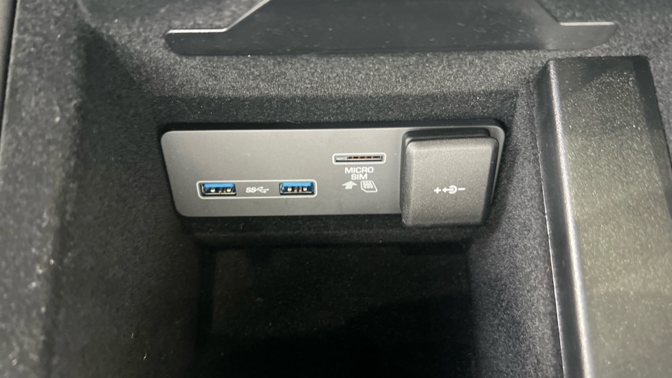 Used Jaguar F-Type 2024 for sale - 77060705: Photo 65