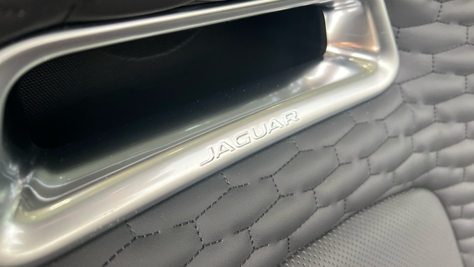 Used Jaguar F-Type 2024 for sale - 77060705: Photo 67