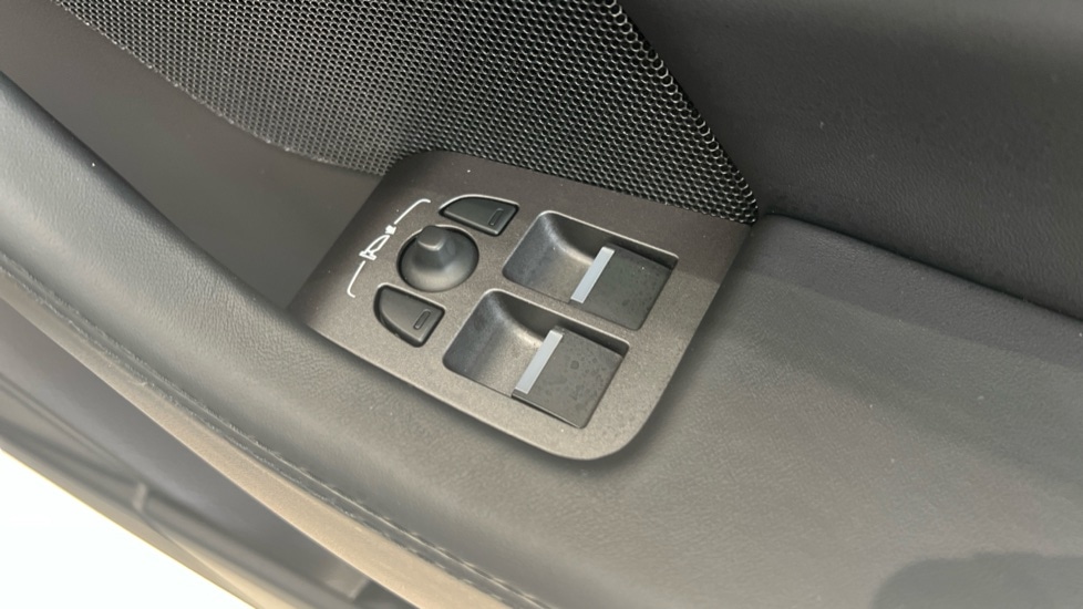 Used Jaguar F-Type 2024 for sale - 77060705: Photo 77