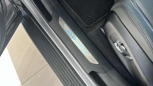 Used Jaguar F-Pace 2022 for sale - 76161445: Photo 25