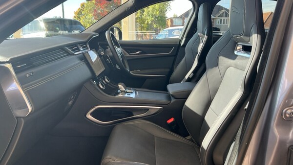 Used Jaguar F-Pace 2022 for sale - 76161445: Photo 3