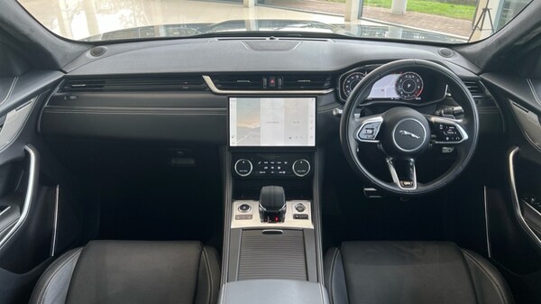 Used Jaguar F-Pace 2022 for sale - 76161445: Photo 9