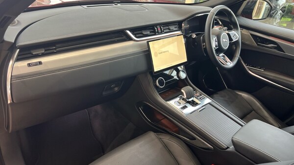 Used Jaguar F-Pace 2024 for sale - 76244421: Photo 33