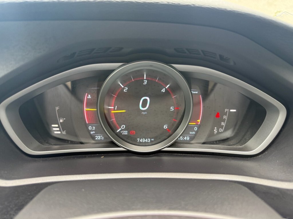 Used Volvo V40 2016 for sale - 76105552: Photo 32