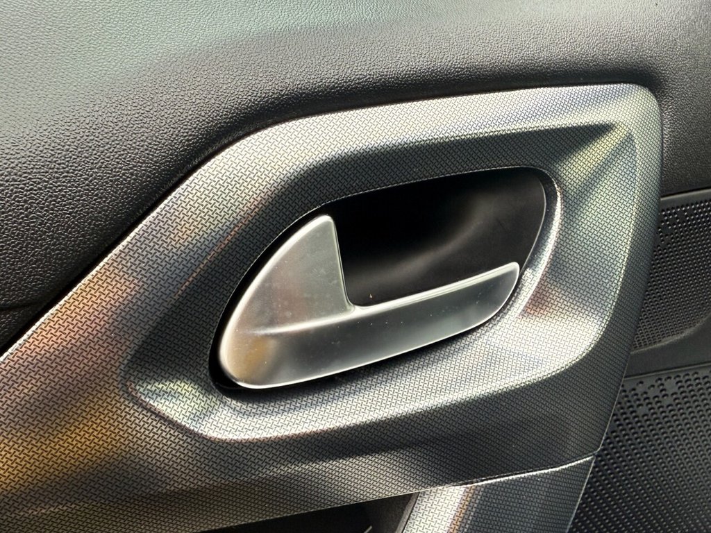 Used Peugeot 2008 2019 for sale - 76168533: Photo 37