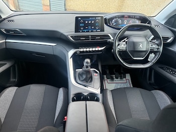 Used Peugeot 3008 2018 for sale - 76536059: Photo