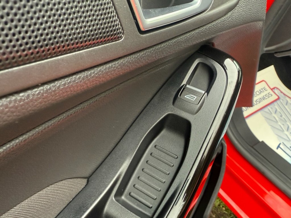 Used Ford Fiesta 2017 for sale - 76168537: Photo 31