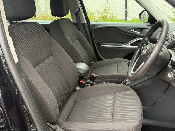 Used Vauxhall Zafira Tourer 2015 for sale - 76080779: Photo 25