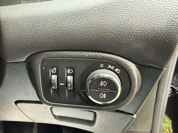 Used Vauxhall Zafira Tourer 2015 for sale - 76080779: Photo 27