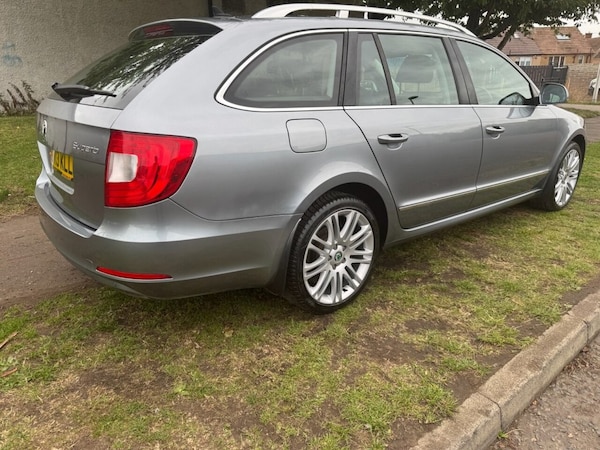 Used Skoda Superb 2013 for sale - 76056880: Photo 17