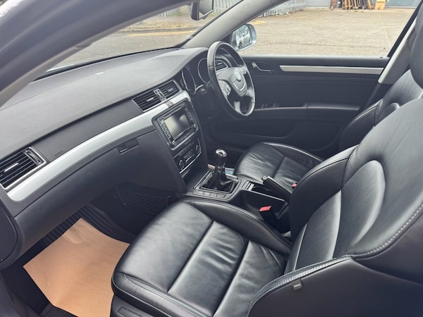 Used Skoda Superb 2013 for sale - 76056880: Photo 21