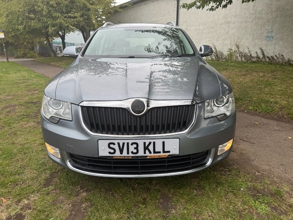 Used Skoda Superb 2013 for sale - 76056880: Photo 2