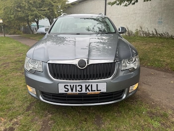 Used Skoda Superb 2013 for sale - 76056880: Photo 2