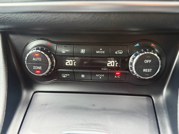 Used Mercedes-Benz CLA 2015 for sale - 76190823: Photo 49