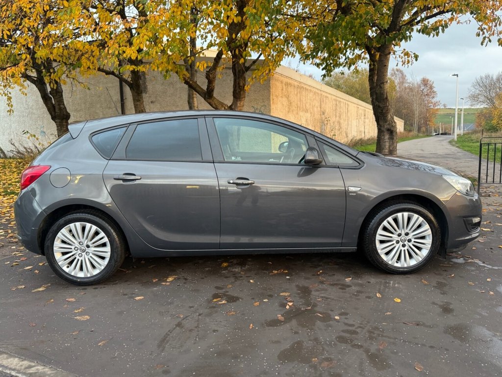 Used Vauxhall Astra 2013 for sale - 76496637: Photo 8