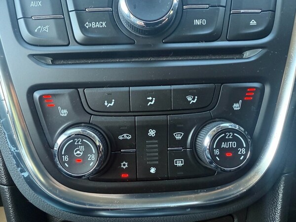 Used Vauxhall Mokka 2015 for sale - 76039600: Photo 39