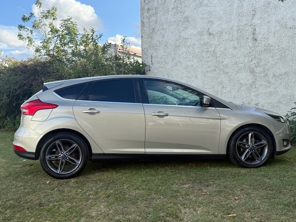 Used Ford Focus 2015 for sale - 76202465: Photo 16